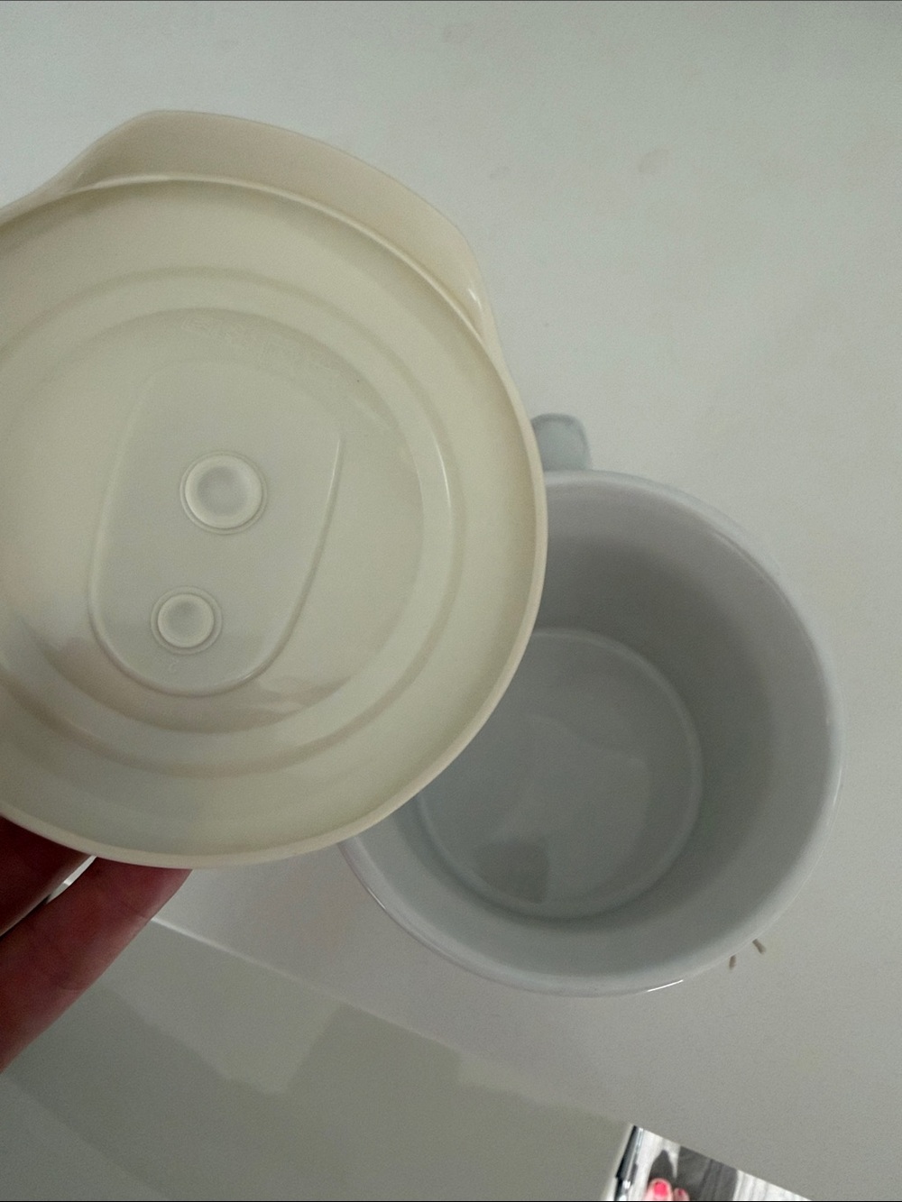 Corningware 60th AnniversaryWhite Canister with Blue Floral Design and Cream Lid - Picture 7 of 7